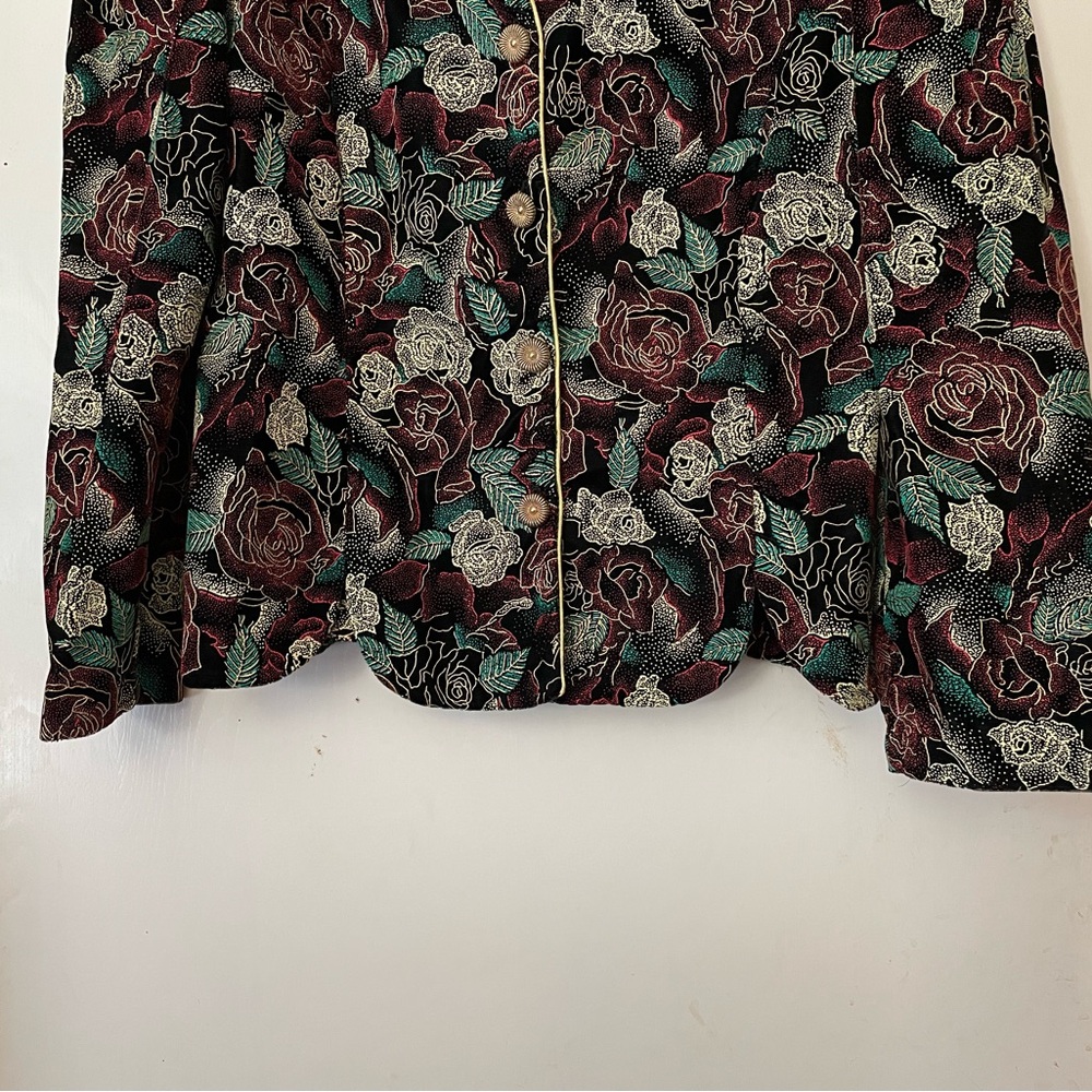 Vintage painted velvet floral holiday jacket, gold trim & buttons, size large - Picture 4 of 10